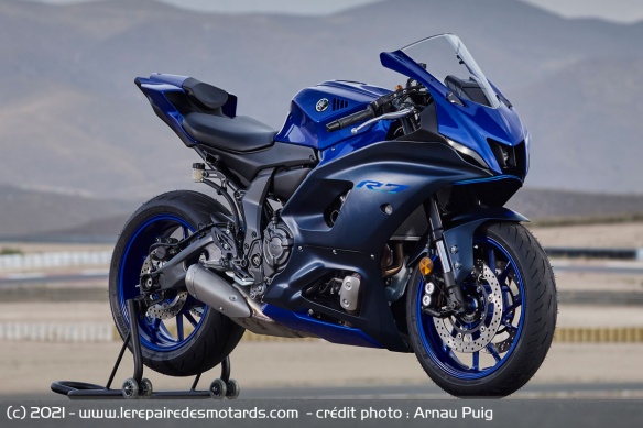 La sportive Yamaha R7