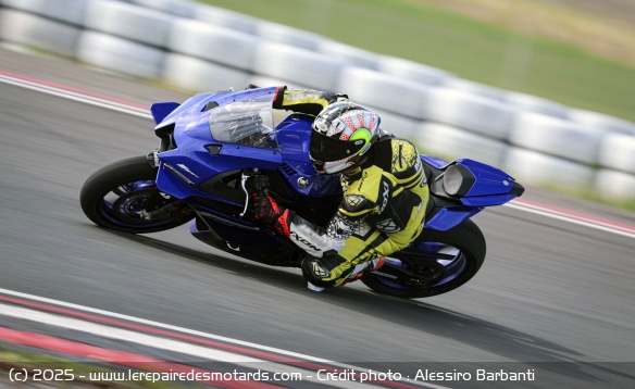 Essai sportive Yamaha R9 Essai sportive Yamaha R9