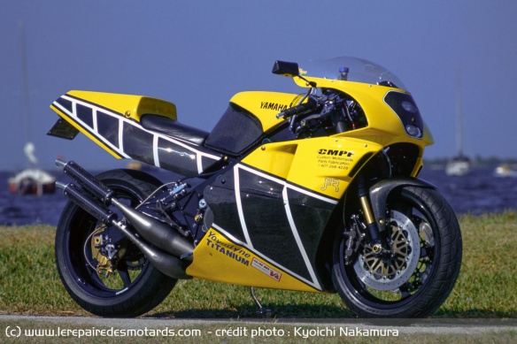 Essai de la Yamaha RZV 500R