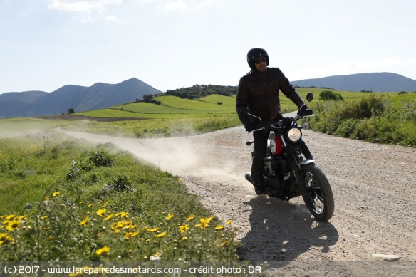 Le poids limite les performances en dehors des routes