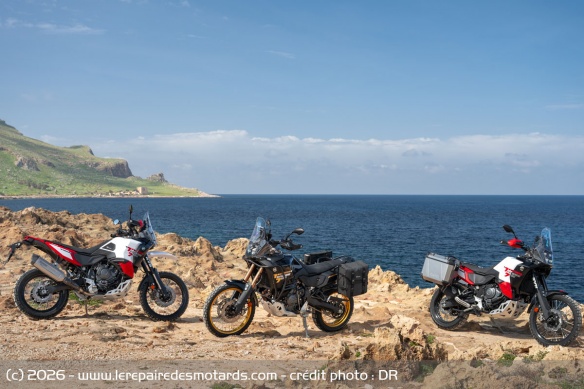 La Yamaha Ténéré 700 World Raid est disponible dans deux coloris et avec différents packs d'accessoires