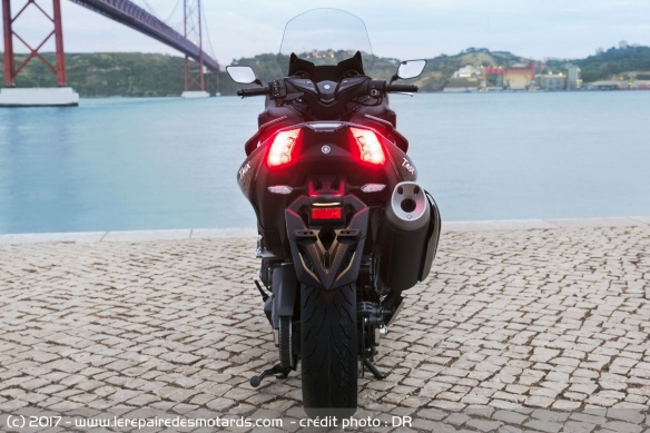 Feux arrière du Yamaha TMax
