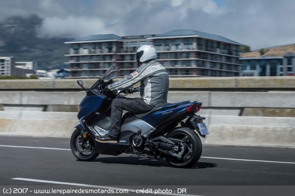 Essai Yamaha TMax sur nationale