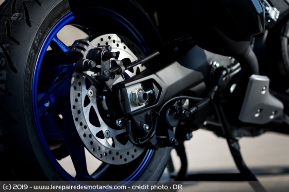 Le frein arrière du Yamaha TMax 560