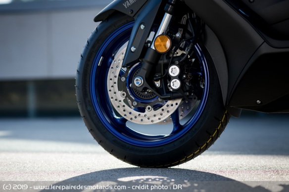 Le frein avant du Yamaha TMax 560