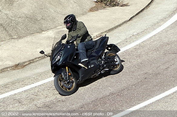 Position de conduite sur le scooter