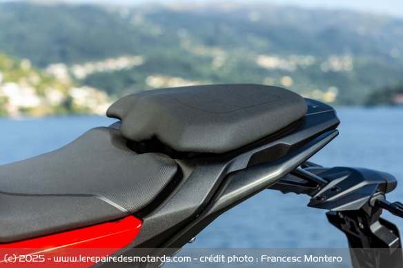 Les selles de la Yamaha Tracer 7