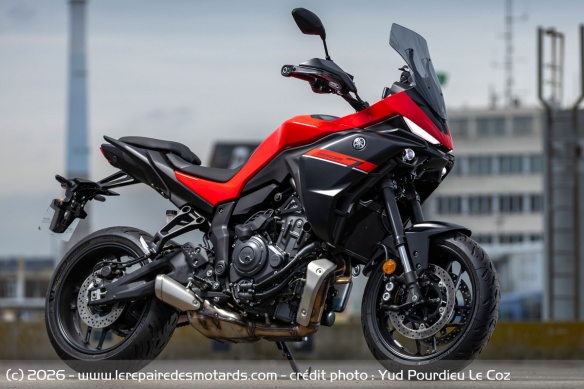 La Yamaha Tracer 7 Y-AMT s'affiche à partir de 10.499 euros