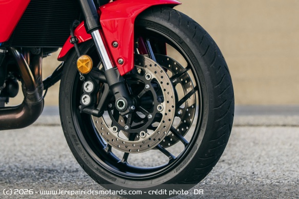 Le frein avant de la Yamaha Tracer 9