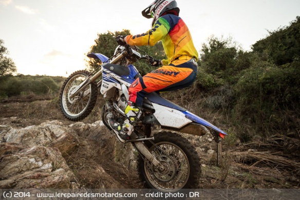 Yamaha 250 WR-F en franchissement