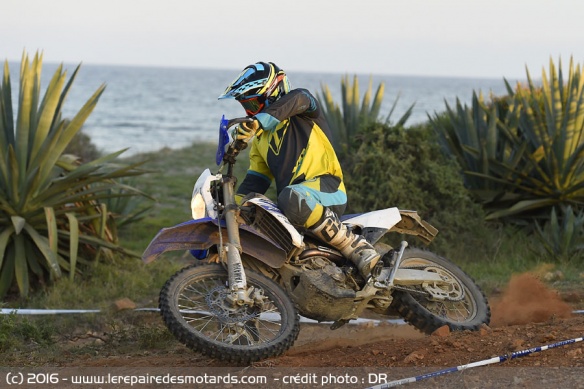 Yamaha 450 WR-F en virage