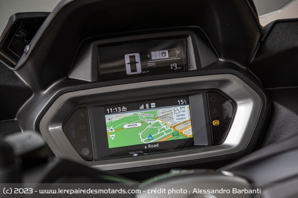 Le compteur du Yamaha XMAX 300 Tech Max