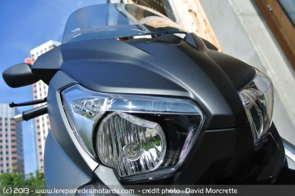 Phare Yamaha XMax 400