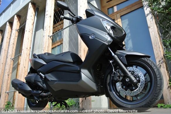 Vue de dessous du Yamaha XMax 400