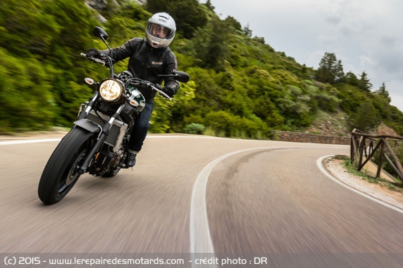Yamaha XSR700