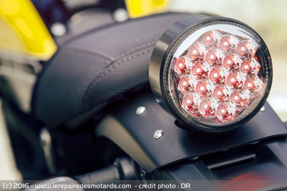 Feu arrière Yamaha XSR 900
