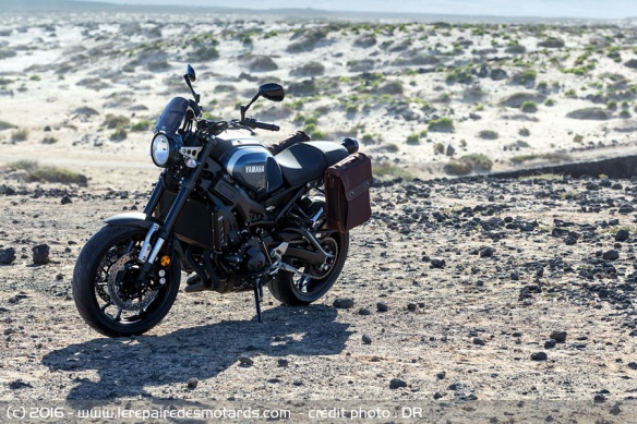 Yamaha XSR 900 sur piste