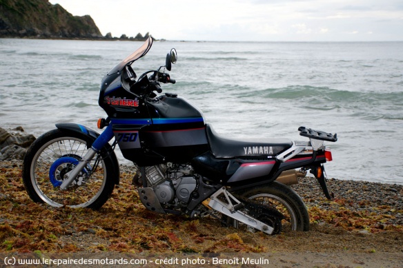 Comment garer un trail dans le sable sans risquer la chute ?