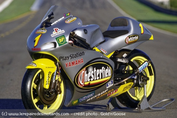 Essai de la Yamaha YZR250 OWL5 d'Olivier Jacque