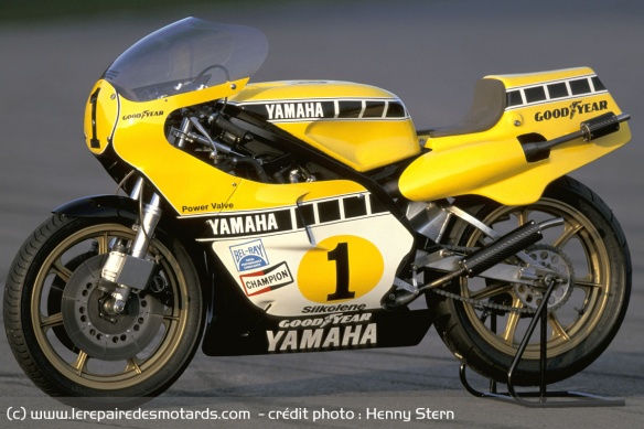 Essai de la Yamaha YZR500 OW48R