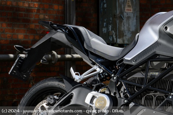 La selle biplace de la Zero DSR