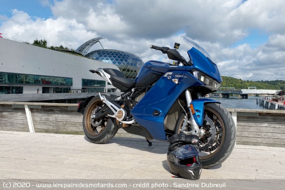 Essai moto électrique Zero SR/S