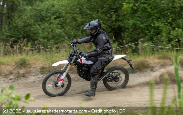 Essai de la moto &eacute;lectrique Zero Motorcycles XE