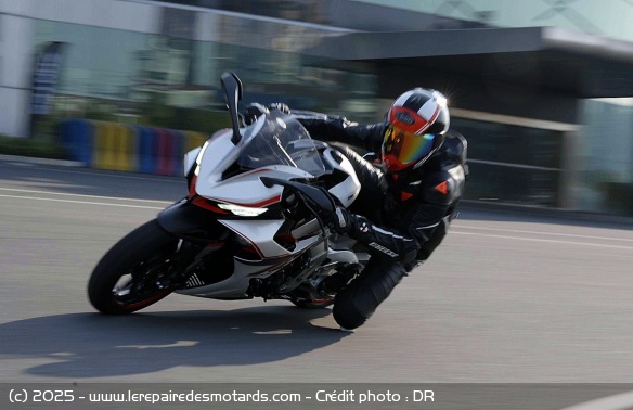 Essai moto Zontes 703 RR