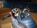 Stand BMW - haut parleurs sur carénage