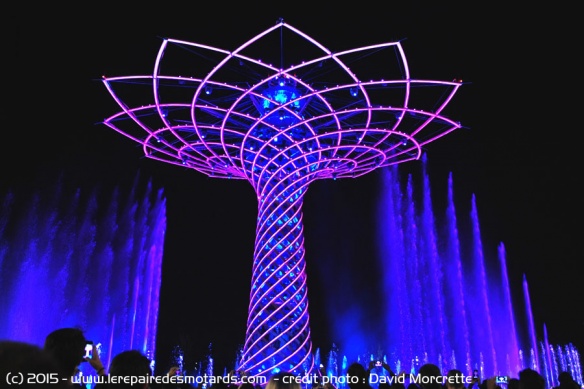 Spectacle son et lumière du Lake Arena Milan