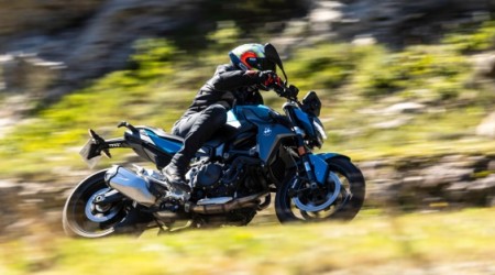 Petite 400 légère ou grosse machine bridée ? Quels sont les meilleurs roadsters du marchés disponibles pour les permis A2 ? Découvrez notre top 15 
