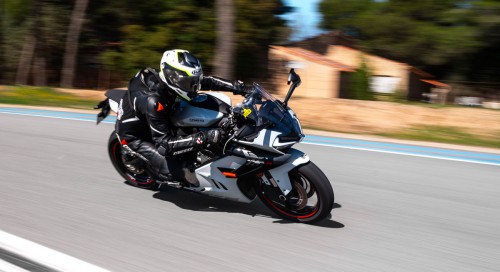Essai  CFMOTO 675SR-R