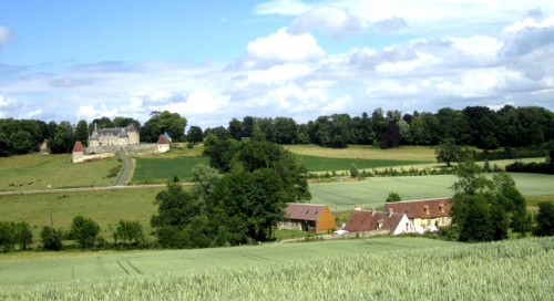 Voici une petite balade sur les routes Percheronne (majoritairement) qui entoure mon environnement d'enfance/adolescence: Rémalard, Mortagne, Nogent, Senonches... 