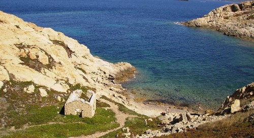 Passage par l'le Rousse, Piana, le parc rgional dans les terres, Aleria 