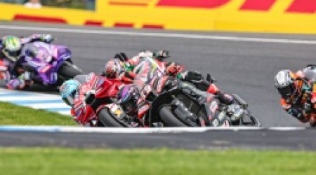 Les plus belles photos du Grand Prix MotoGP d'Australie, le dernier disputé à Phillip Island, marqué un festival de chutes