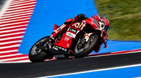 Retour en images sur le triplé de Nicolo Bulega lors de la manche d'Émilie-Romagne, sur le circuit de Misano, du Championnat du Monde Superbike