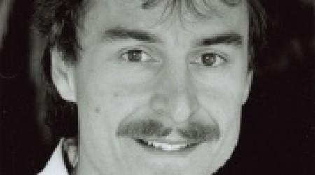 Retour sur le parcours de Dirk Raudies, pilote allemand de vitesse sacré Champion du Monde 125 en 1993