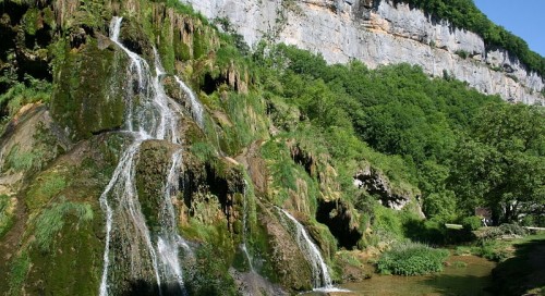 Boucle de Blanzy à Baume les Messieurs. Départ par les petites routes avec virages et retour moins fatigant avec plus de lignes droites.