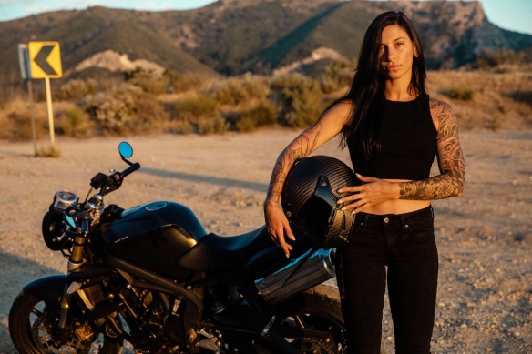 Femme de motard