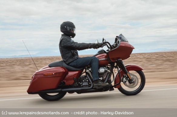 La Harley-Davidson Road Glide Special et sa ligne typique des baggers