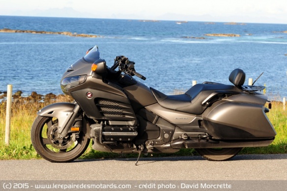 La Honda F6B est l'exemple type de la transformation d'une grosse routière en bagger