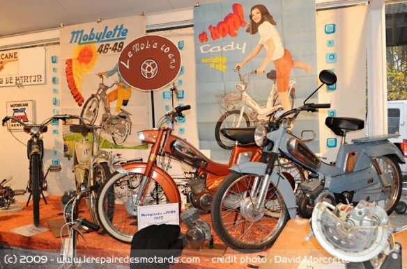 A l'origine, le terme Mobylette est celui d'une famille de cyclomoteur de Motobécane A l'origine, le terme Mobylette est celui d'une famille de cyclomoteur de Motobécane