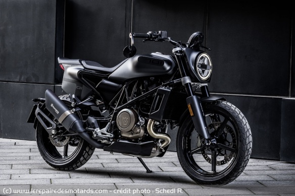 Husqvarna Svartpilen 701