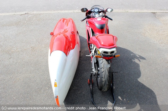 Vélomobile vs Moto
