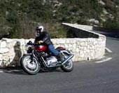 Triumph Thruxton 900