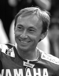 Pilote de légende : Dominique Sarron (photo : Yamaha)