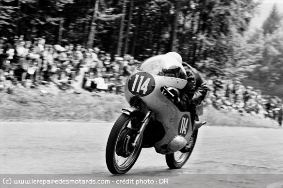 Ernst Degner avec MZ Ernst Degner avec MZ