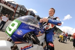 Freddie Spencer aux Freddie Spencer présent aux 200 Miglia di Imola Revival