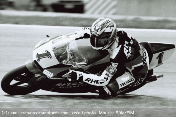 Haruchika Aoki lors de la saison 1996 Haruchika Aoki lors de la saison 1996