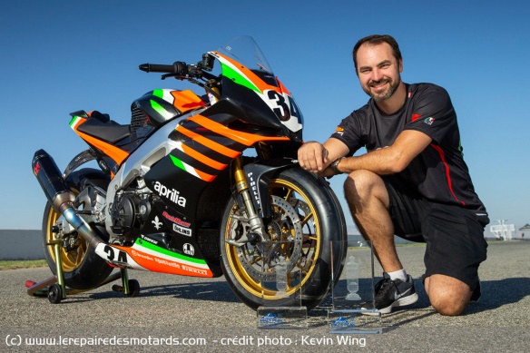 Rennie, le fils de Jim et son Aprilia victorieuse à la Pikes Peak Rennie, le fils de Jim et son Aprilia victorieuse à la Pikes Peak